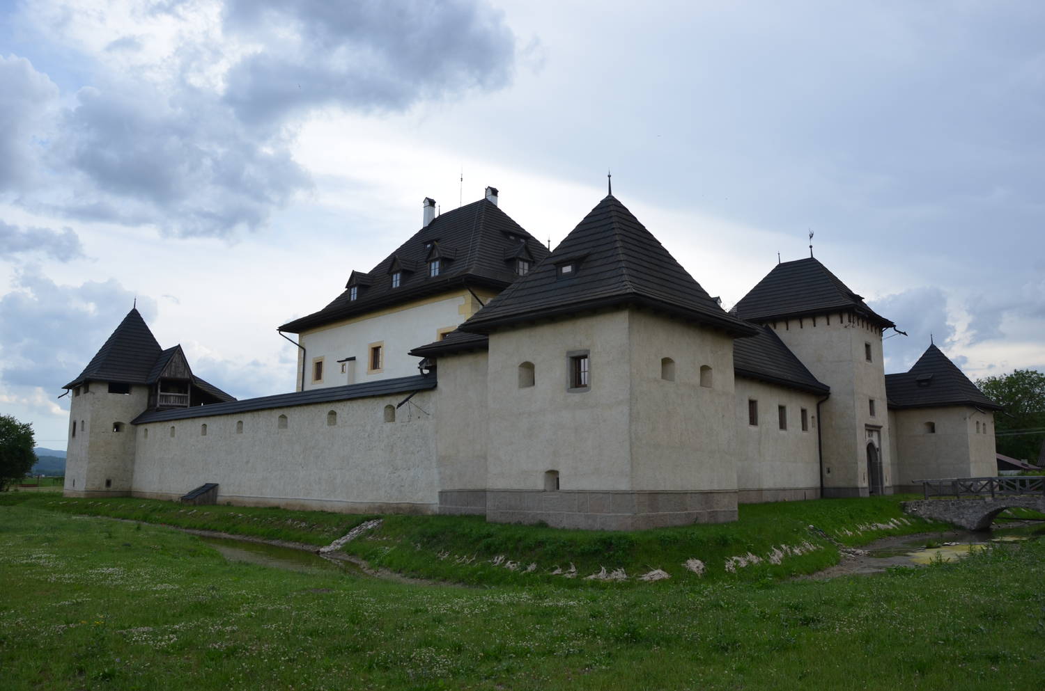 Kaštieľ Vodný hrad