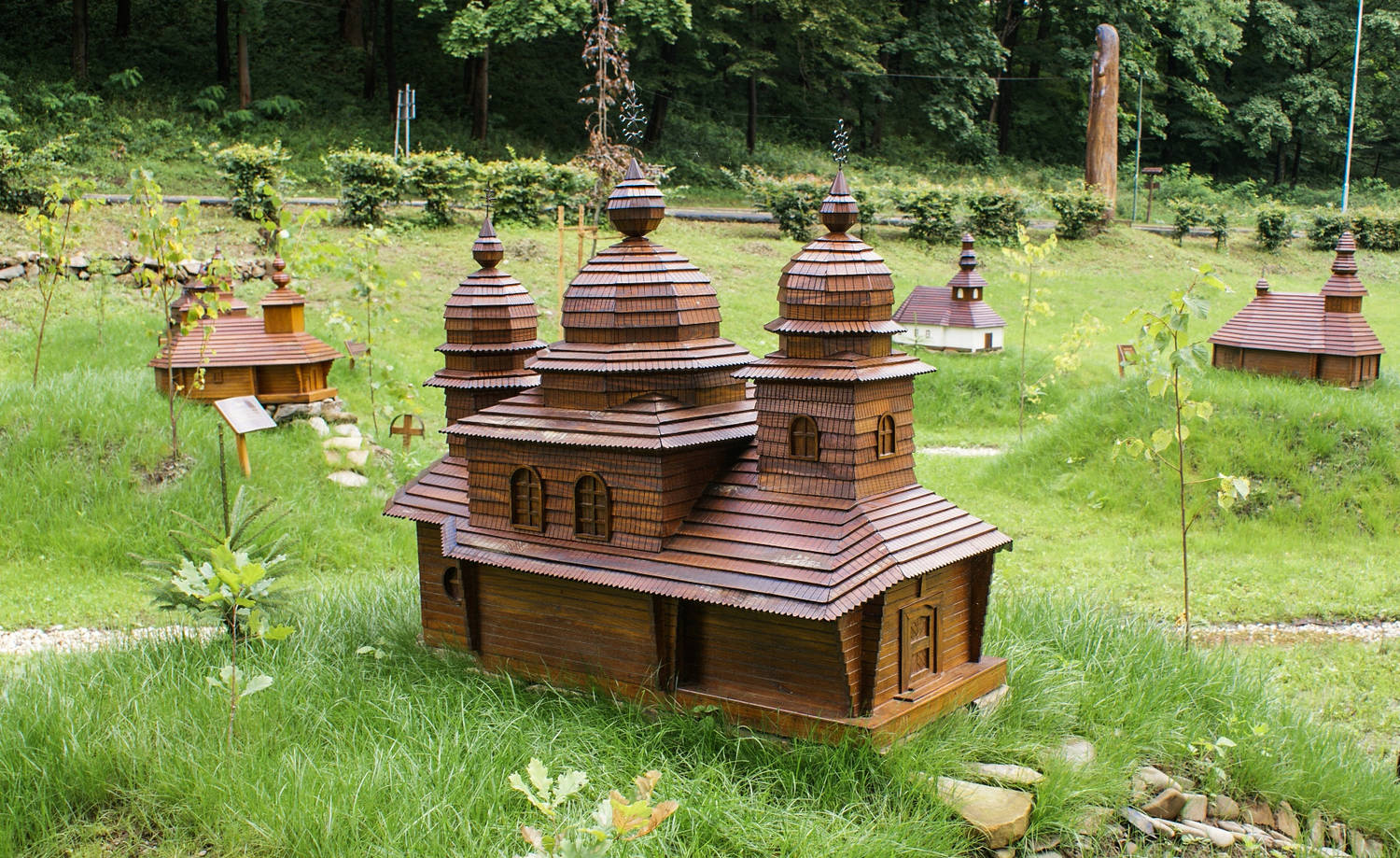 Miniatúry drevených kostolov