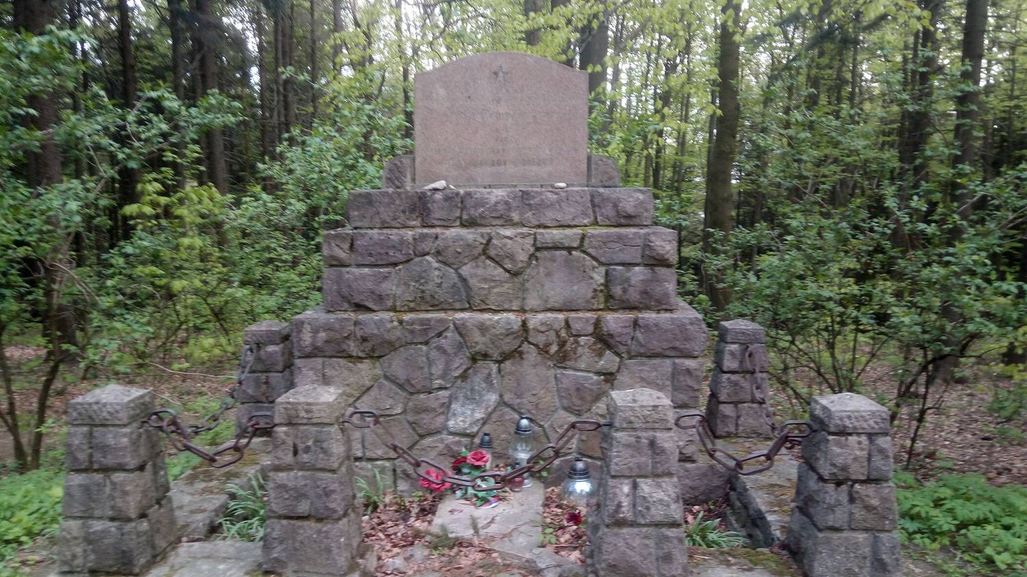 Dibrovov pomník