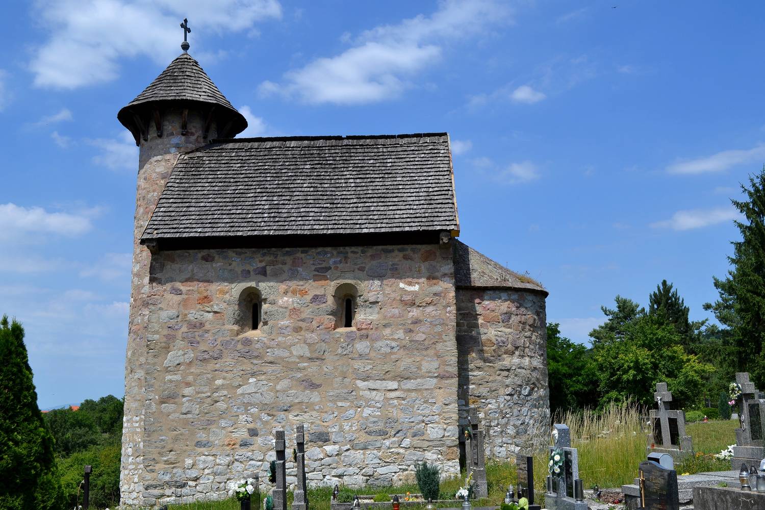 Románsky kostol sv. Michala